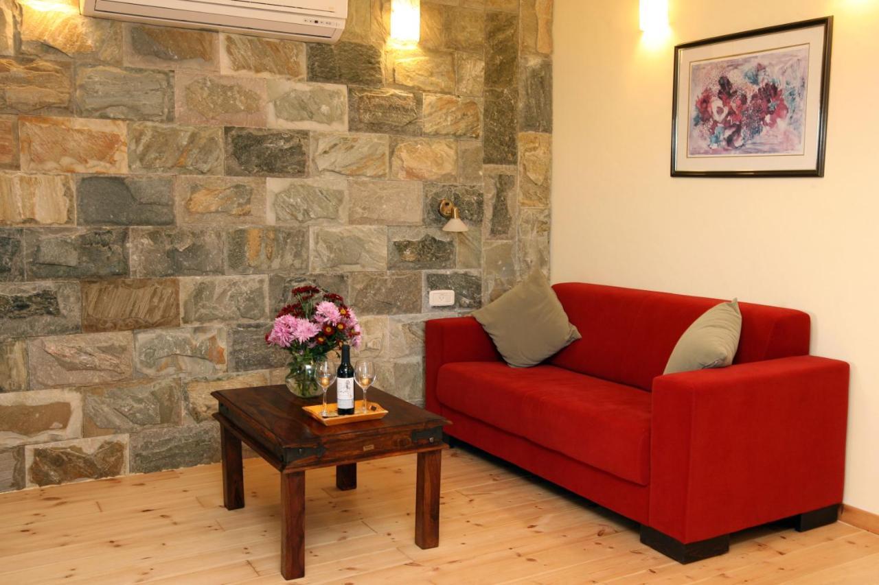 Switzerland In Amirim Villa Dış mekan fotoğraf